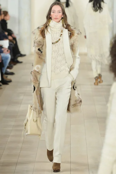Look 22
